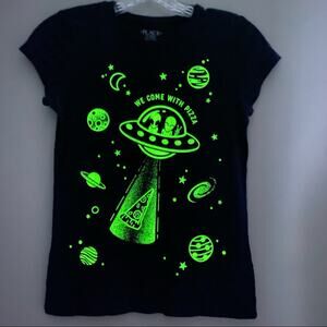 CHILDRENS PLACE GLOW IN THE DARK ALIEN PIZZA SHIRT SIZE LARGE